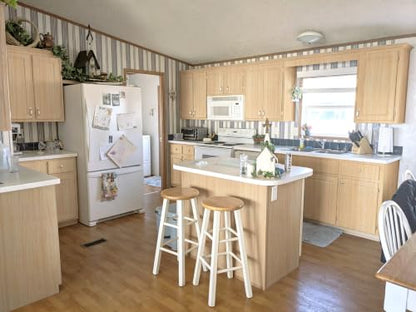 Heroad 197" x 17.7" Contact Paper Peel and Stick Wallpaper Wood Contact Paper for Cabinets and Drawers Countertops Modern Natural Light Wood Grain Oak Maple Cherry Removable Paper Vinyl - color: Light Wood, size: 17.7" x 197"