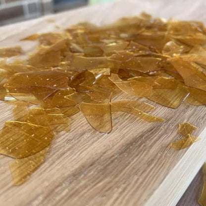 De-Waxed Blonde Shellac Flakes 1 lb. (16oz.)